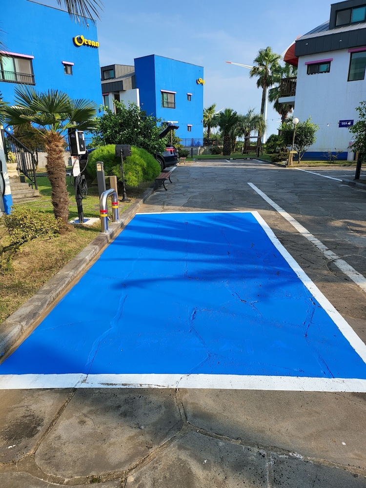 Jeju Blue & Sea 35/69