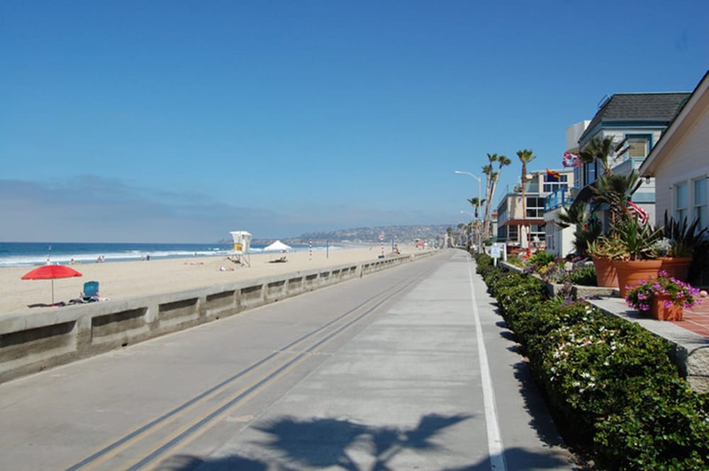 GreenTree Inn San Diego Mission Bay 40/44