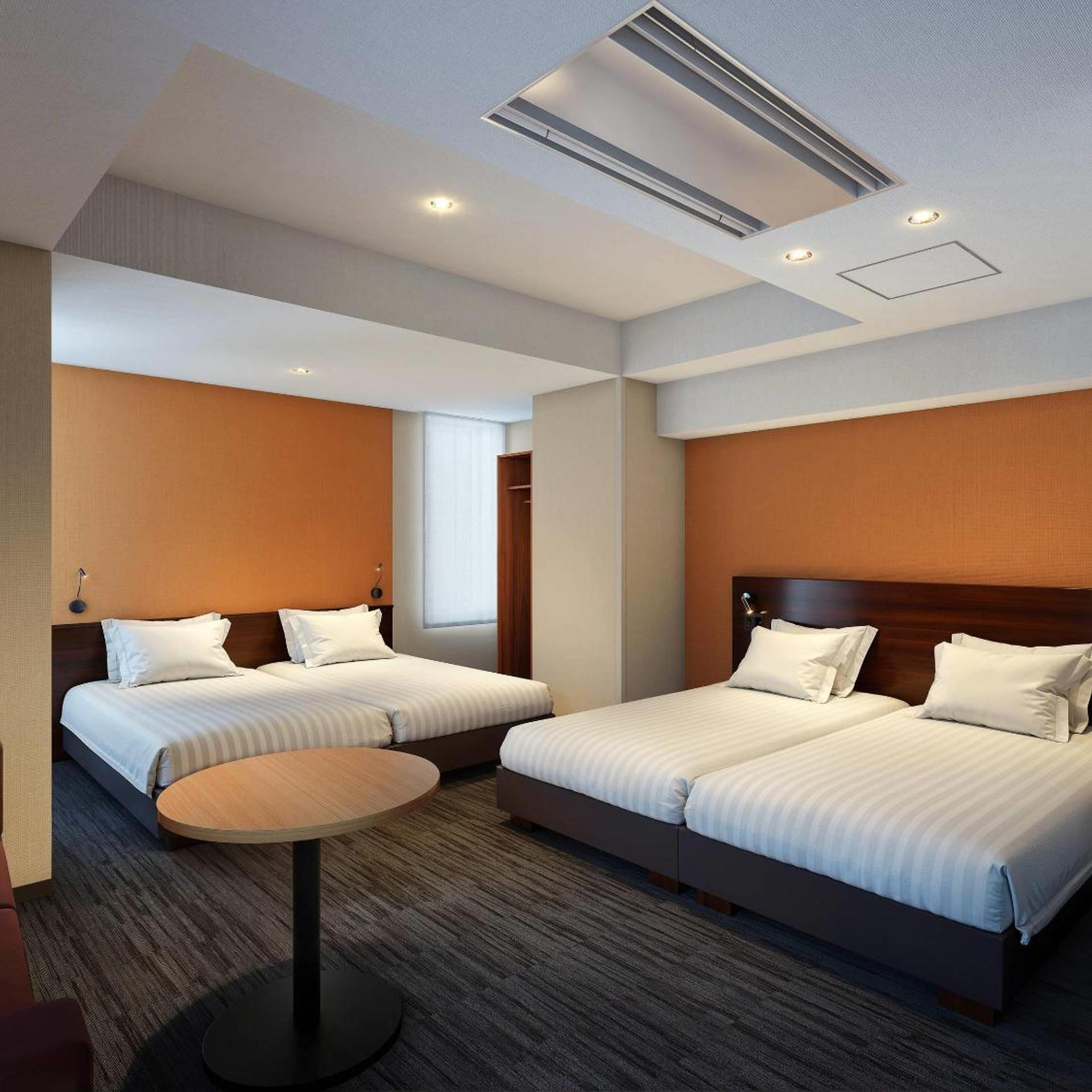 ROOM, 4 BEDS