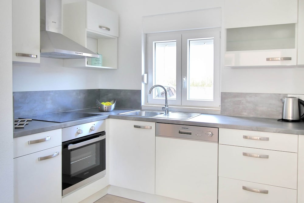 Bacan Family Apartments 28/29
