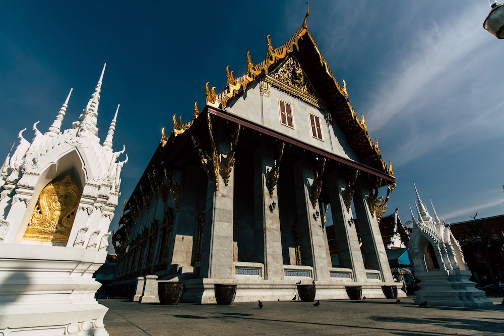 Theatre Residence in BANGKOK