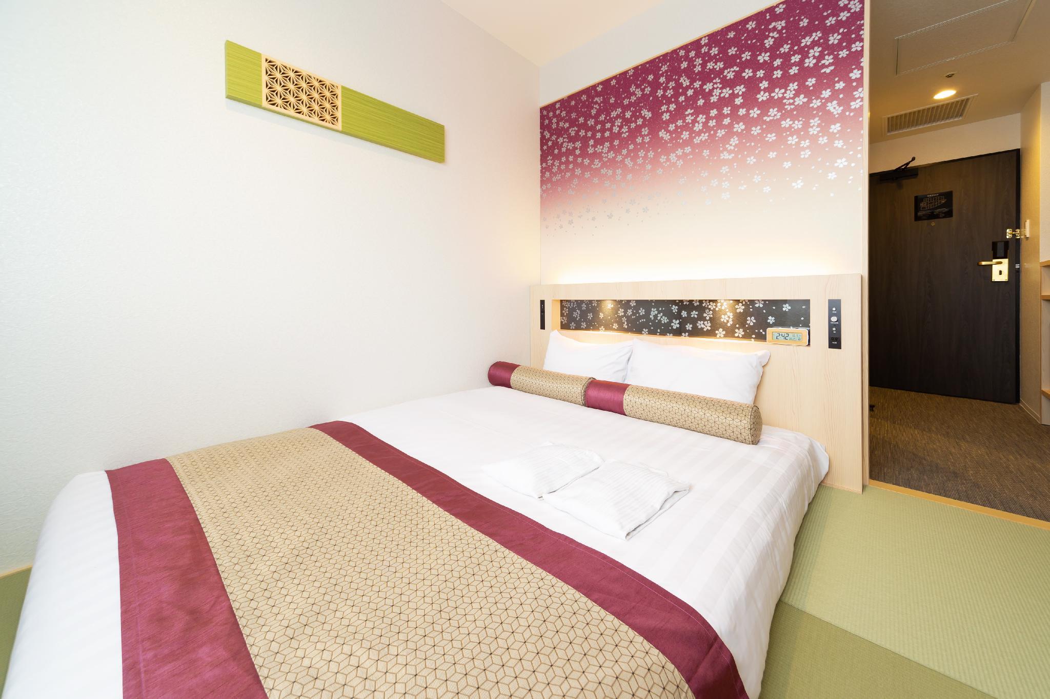 Renovated, Sakura, Double Bed