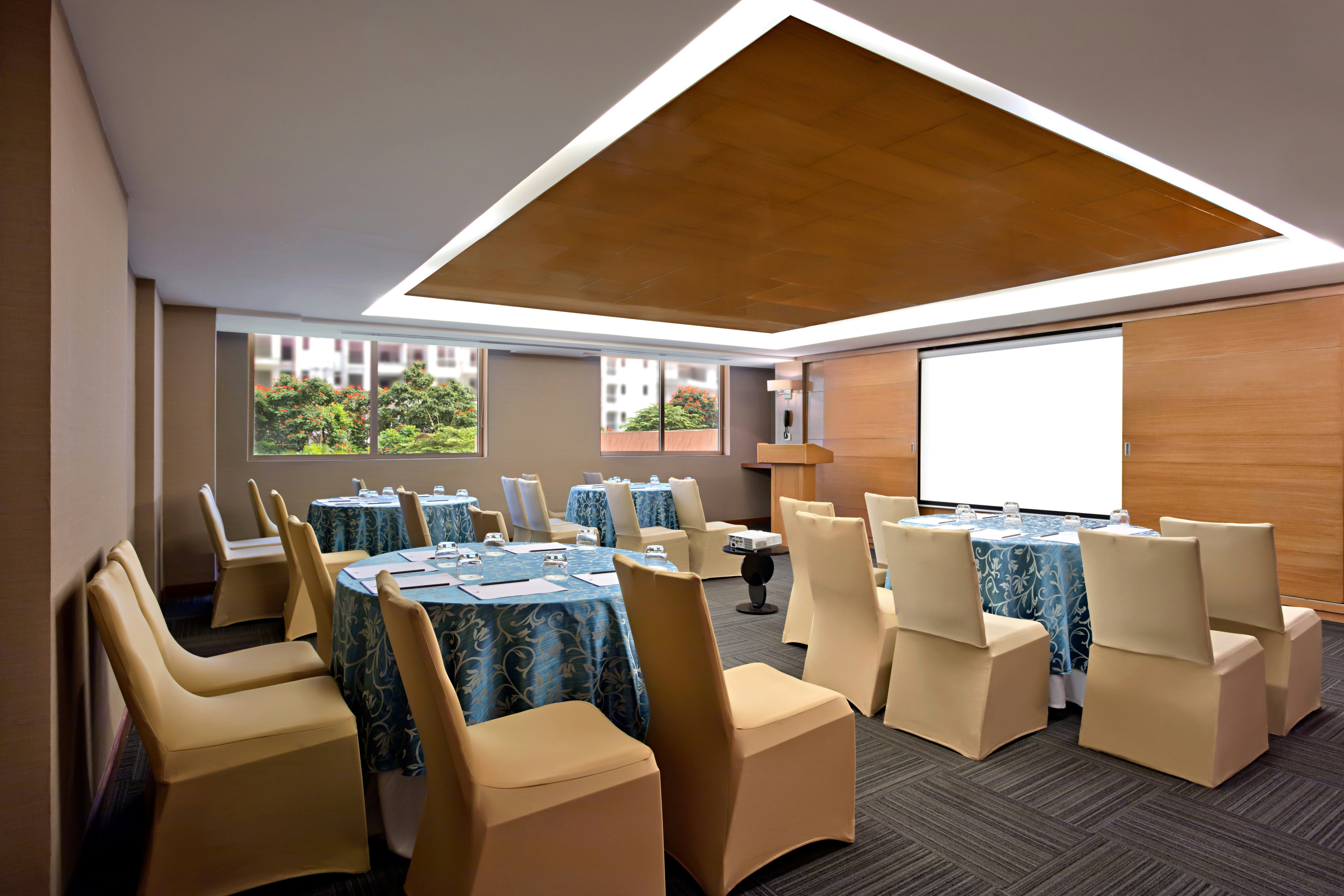 DoubleTree Suites by Hilton Bengaluru Outer Ring Road 49/51