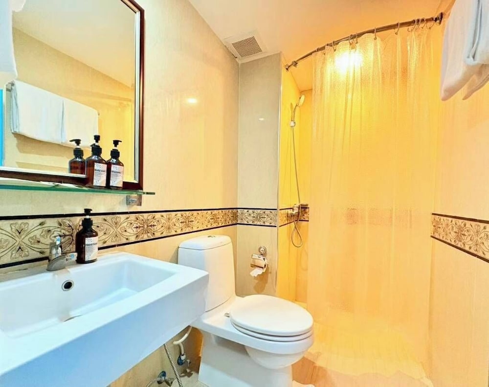 I Residence Hotel Silom 61/67