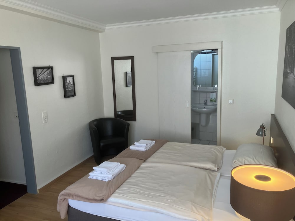 Hotel Mercedes 21/52