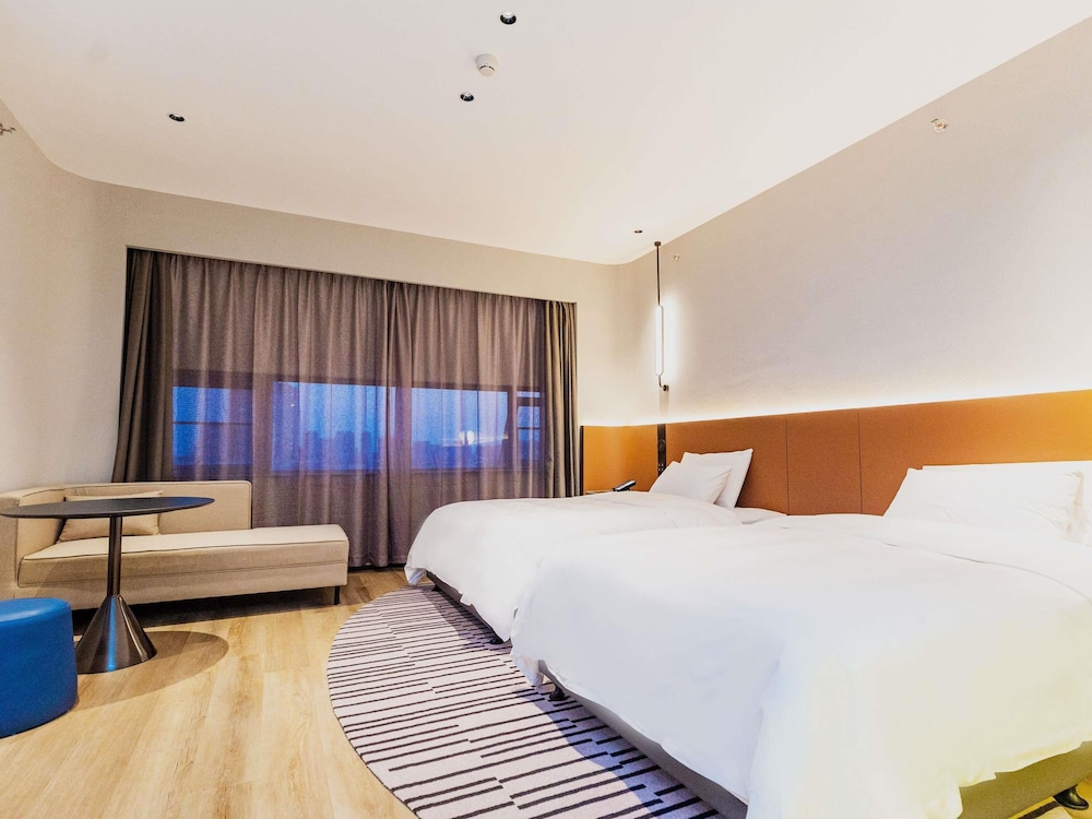 Novotel Nantong Center 6/50