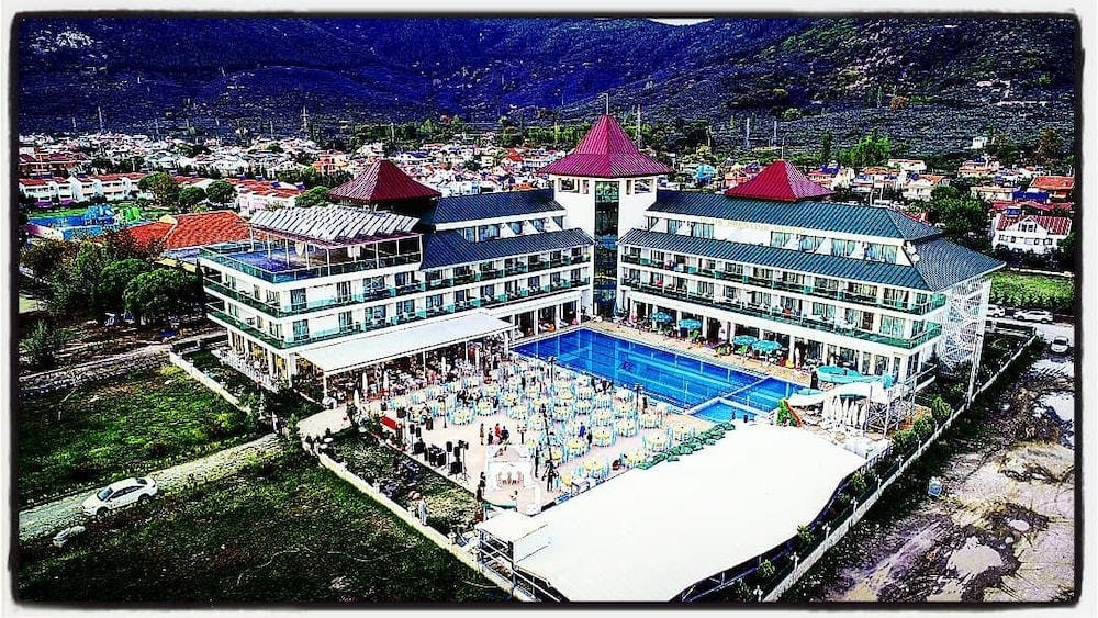 Cetin Prestige Resort 3/49