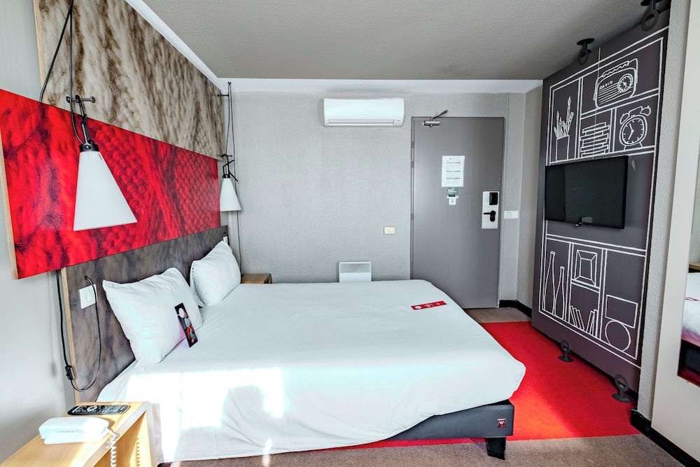 Ibis Marne La Vallee Champs 12/57