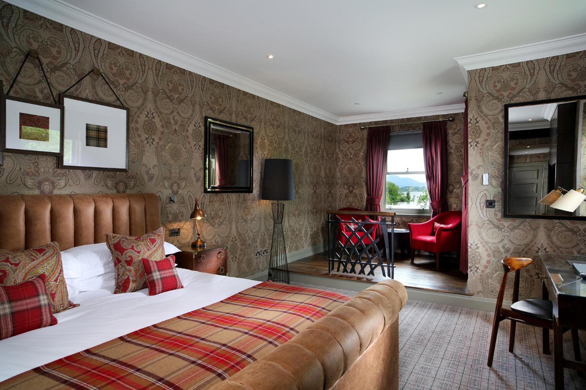 Suite, Loch View