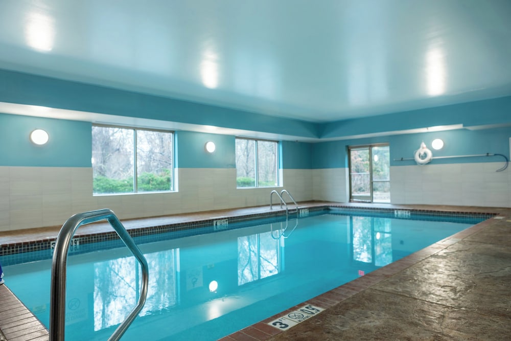 Holiday Inn Express Hotel And Suites Memphis Germantown 41/69