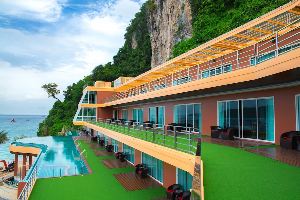 Phi Phi Cliff Beach Resort in PHI PHI ISLAND