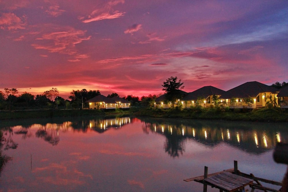 Pirom Lake And Resort 33/50