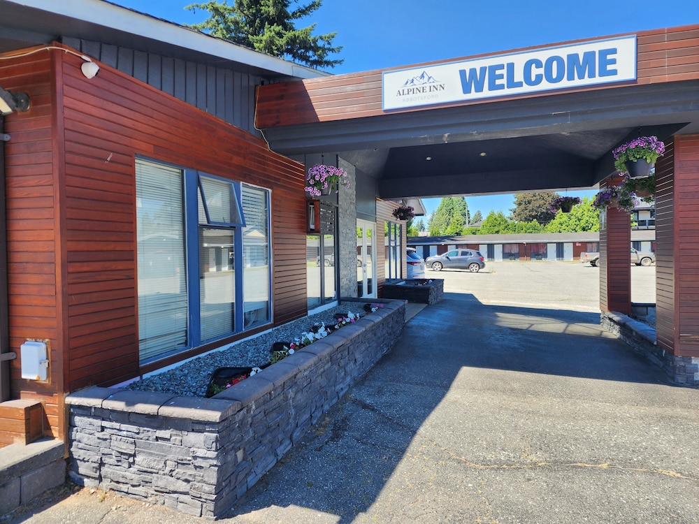 Alpine Inn Abbotsford 24/50
