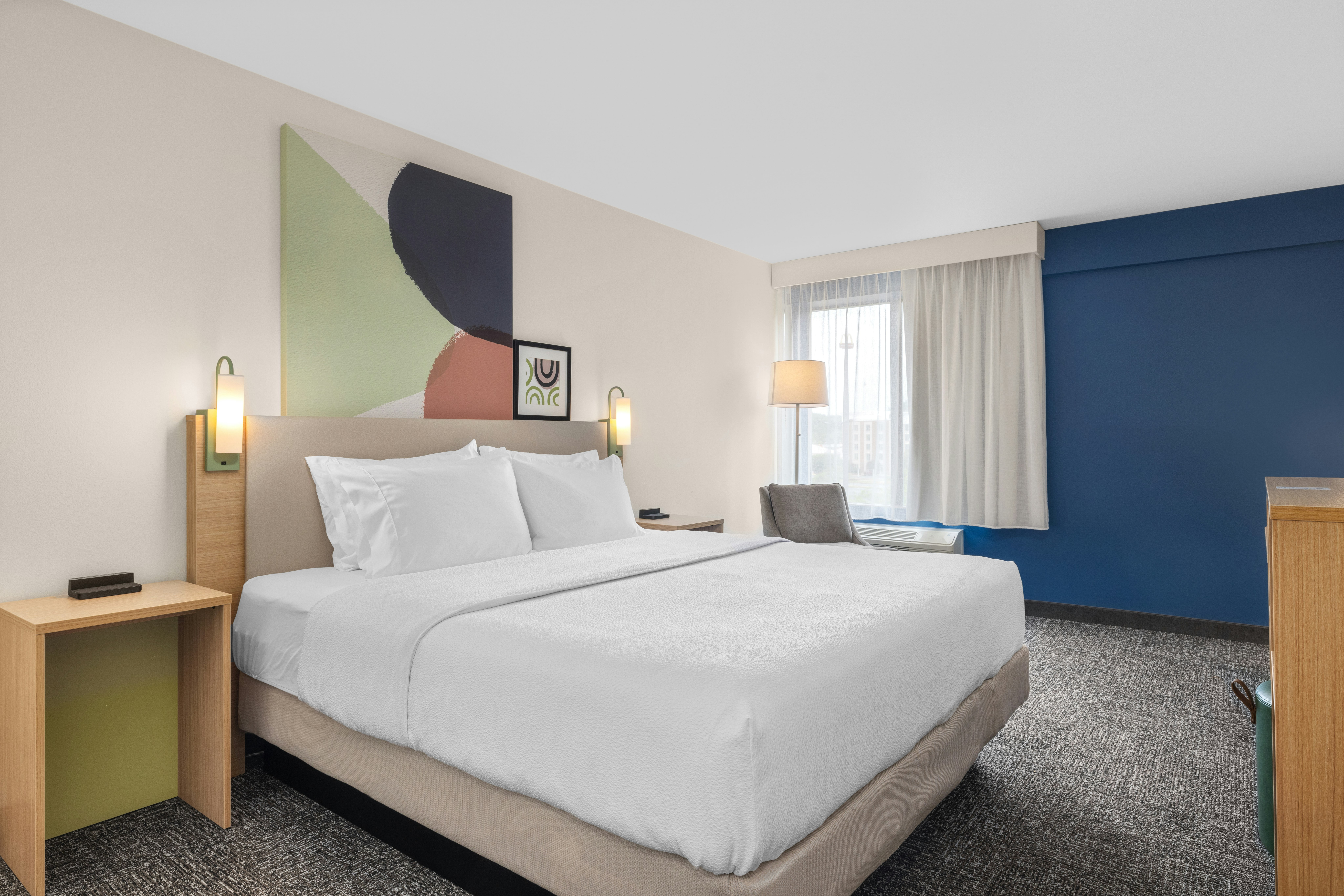 ROOM, KING BED
