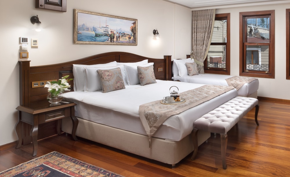 BENDER HOTEL 20/46