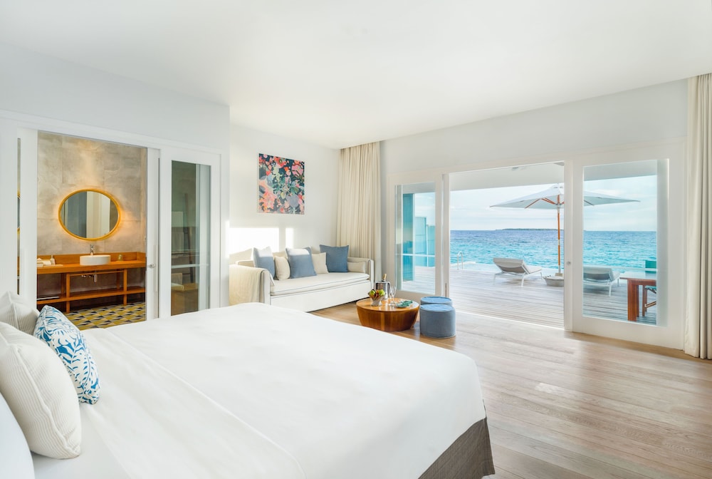 Water Pool Villa, King Bed