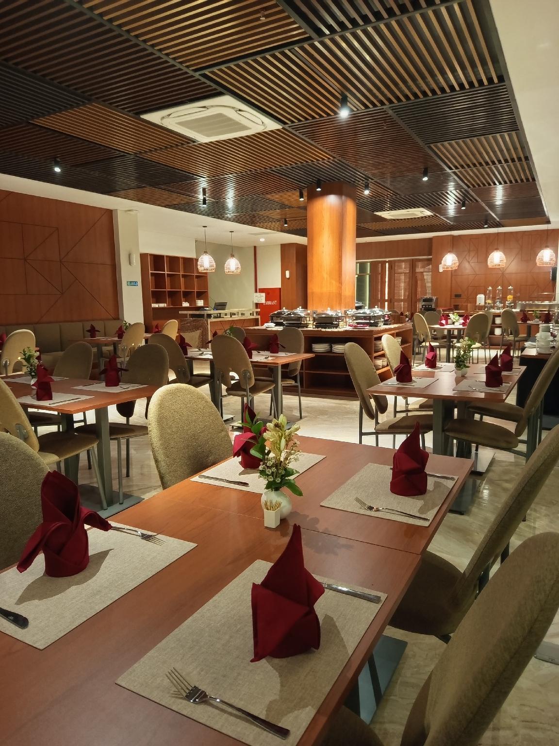 Mewangi Hotel Bandung 12/16