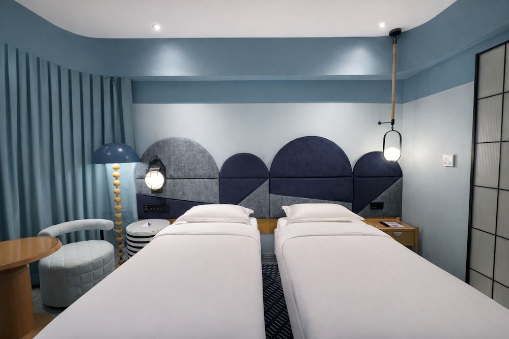 Ibis Styles Subic 18/48