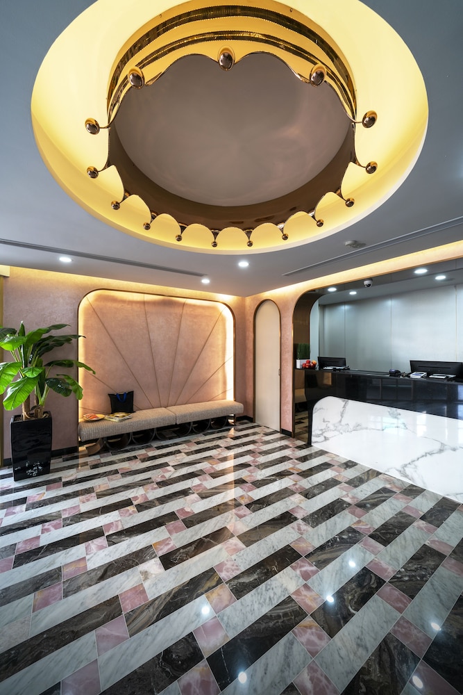 Hotel 81 Premier Princess 6/34