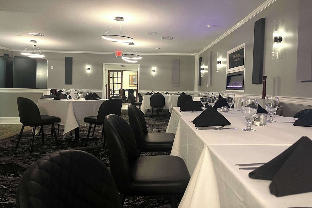 Inn on the Square, Ascend Hotel Collection 42/58
