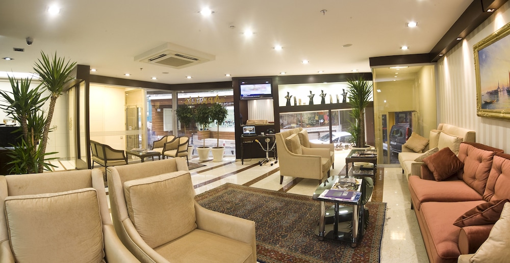 Aprilis Hotel 27/50