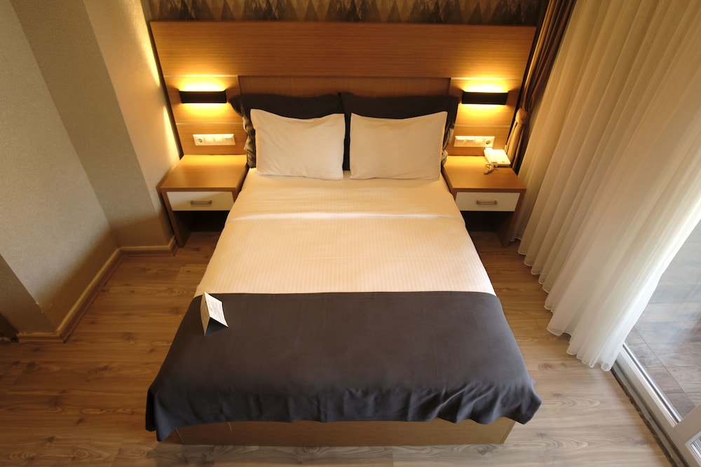 Rhisos Otel 11/18