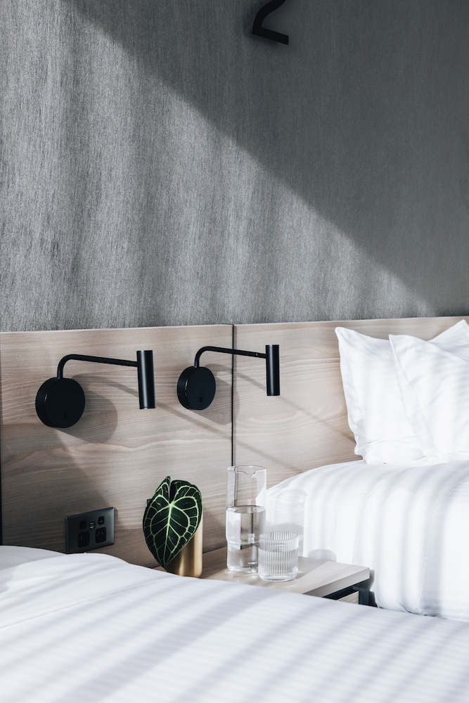 Novotel Melbourne South Wharf 22/76