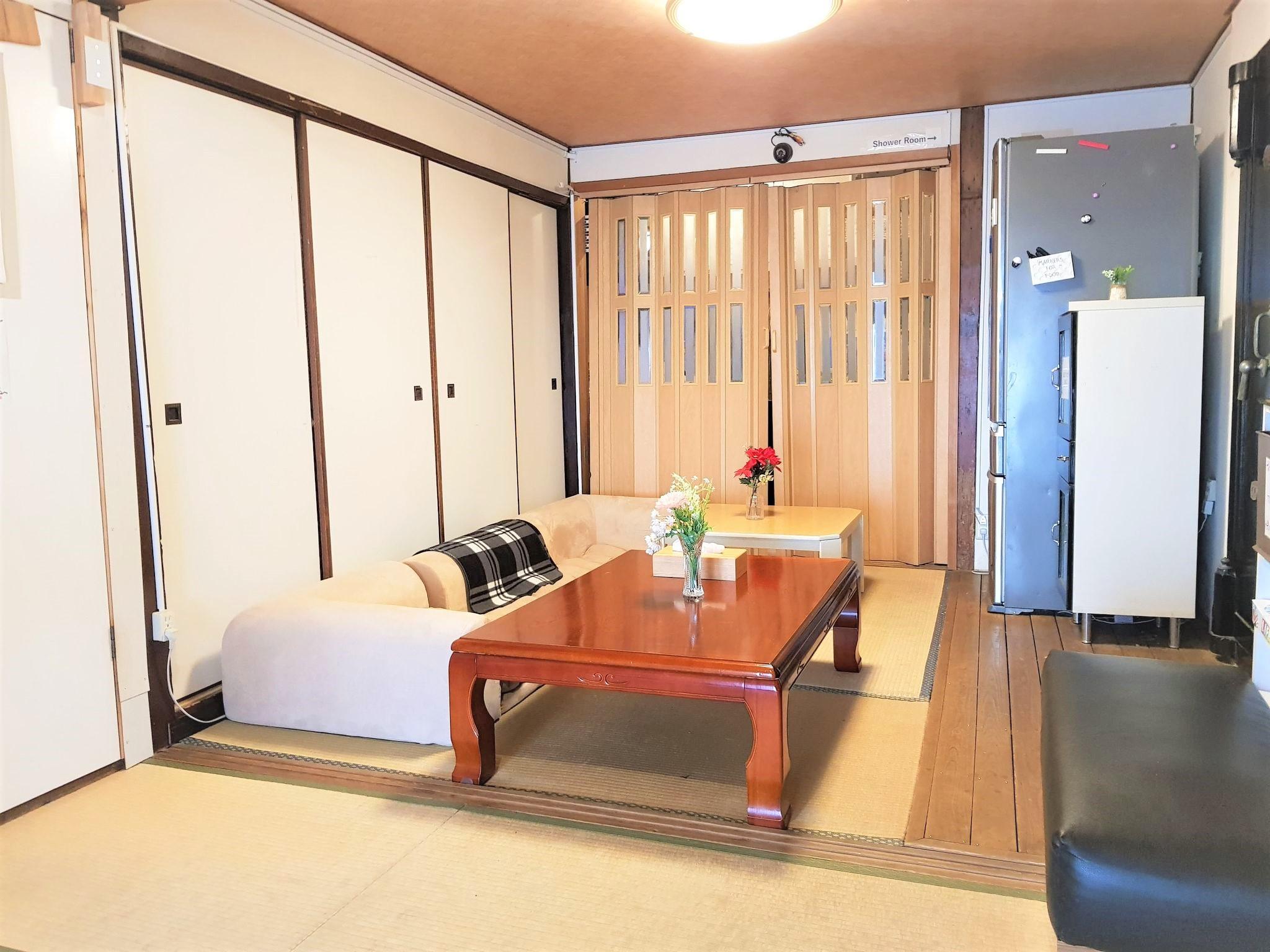 MIXED DORM, 6 PEOPLE, SHARED BATHROOM