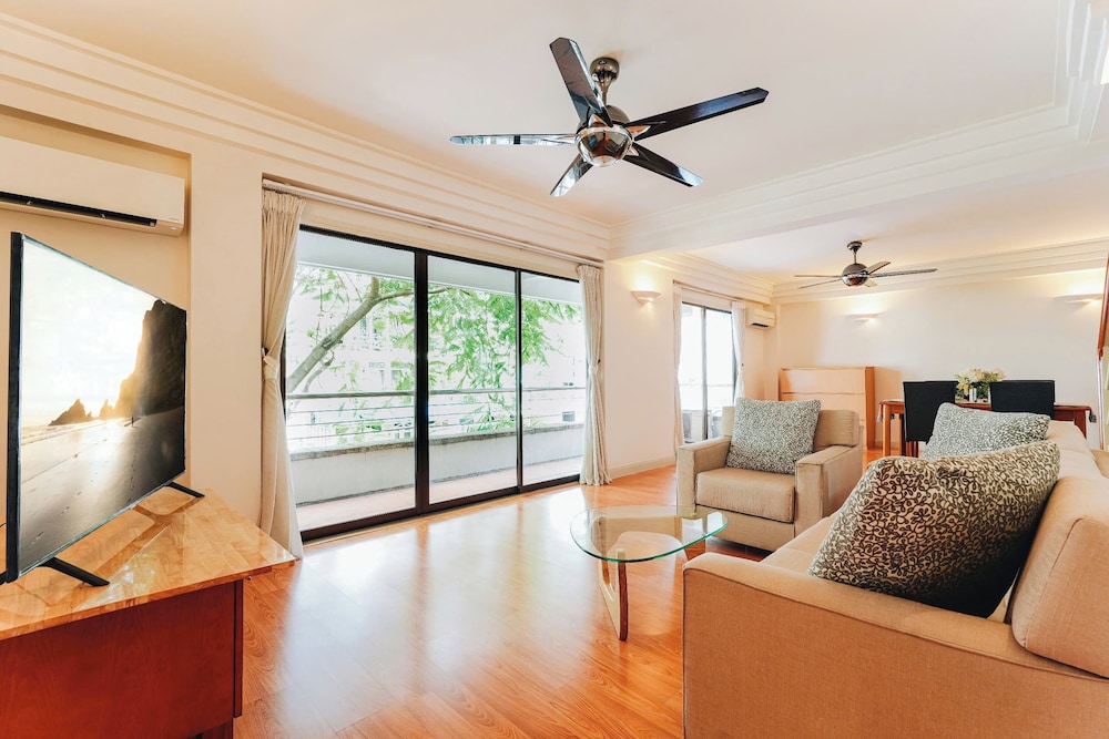 Saigon Apartments 55/72