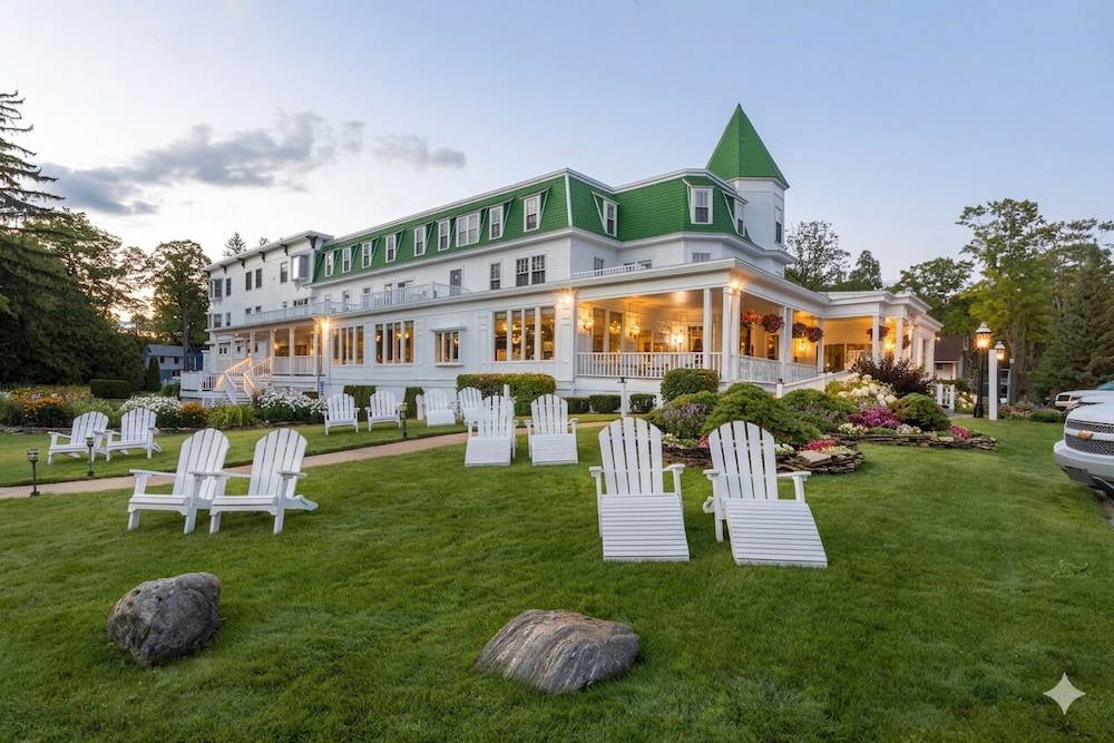 Stafford s Bay View Inn 46/50
