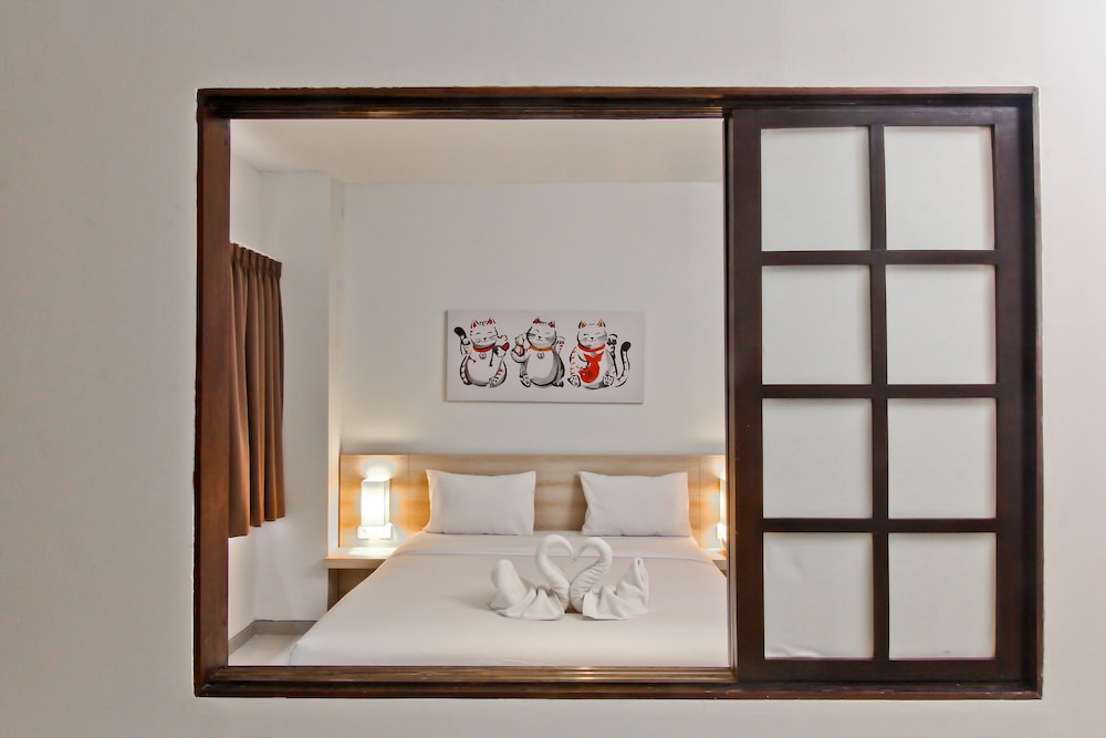 The Salak Hotel 24/45