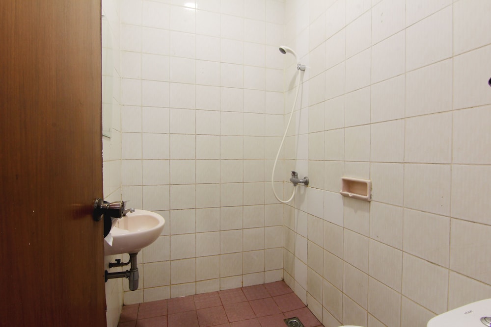 OYO 90103 Hotel Palem 14/24
