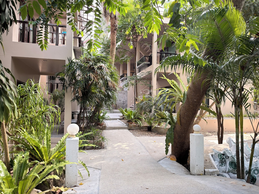 In Touch Resort 45/58