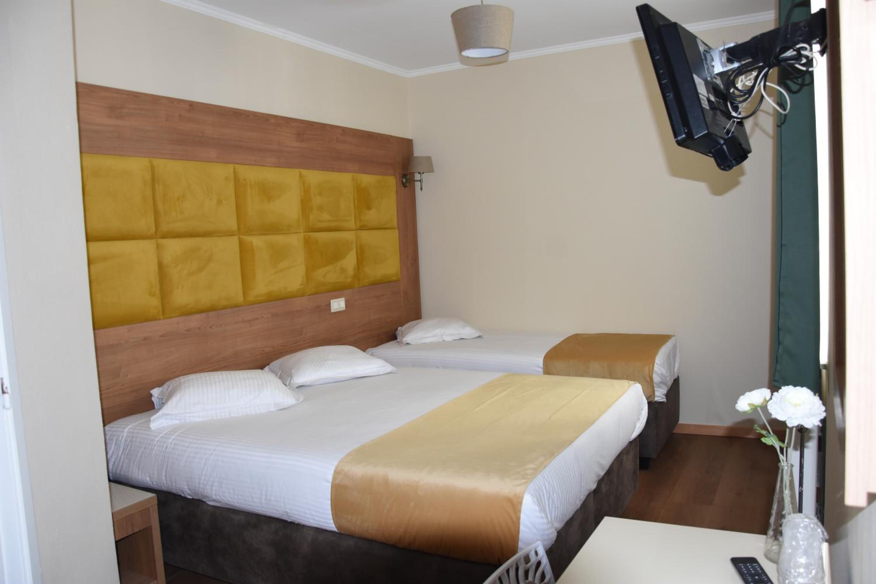 غرفة كومفورت ثلاثية، Sun Hotel 8/10