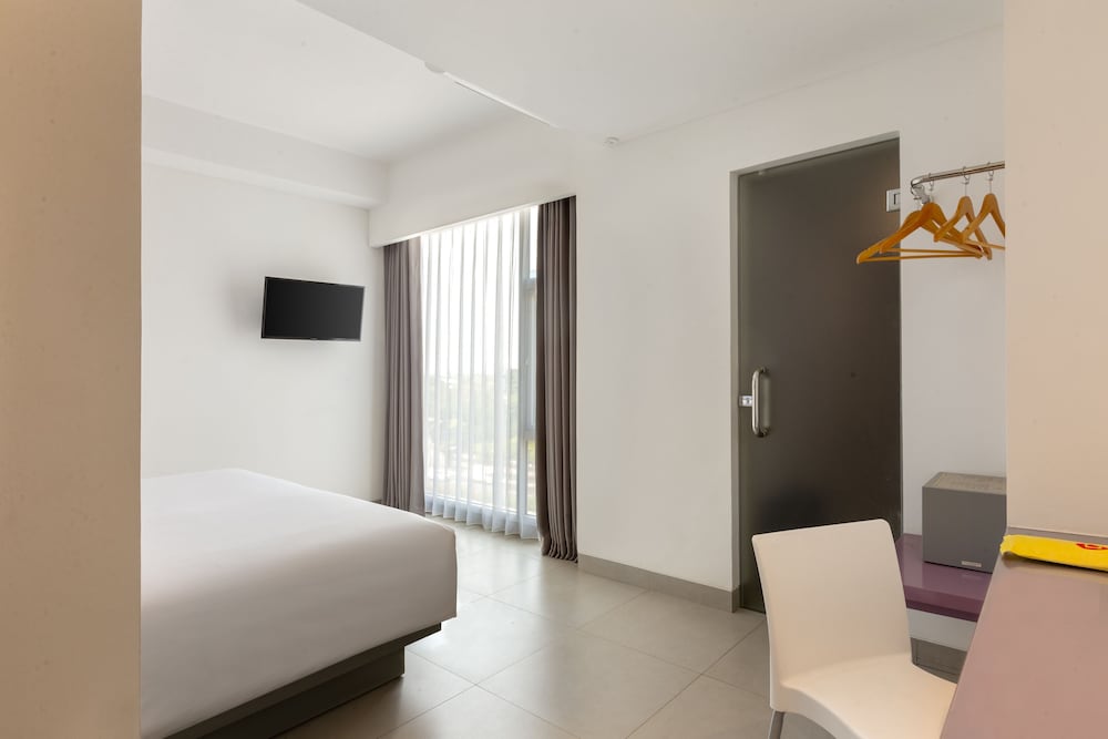 Amaris Slipi Jakarta 10/27