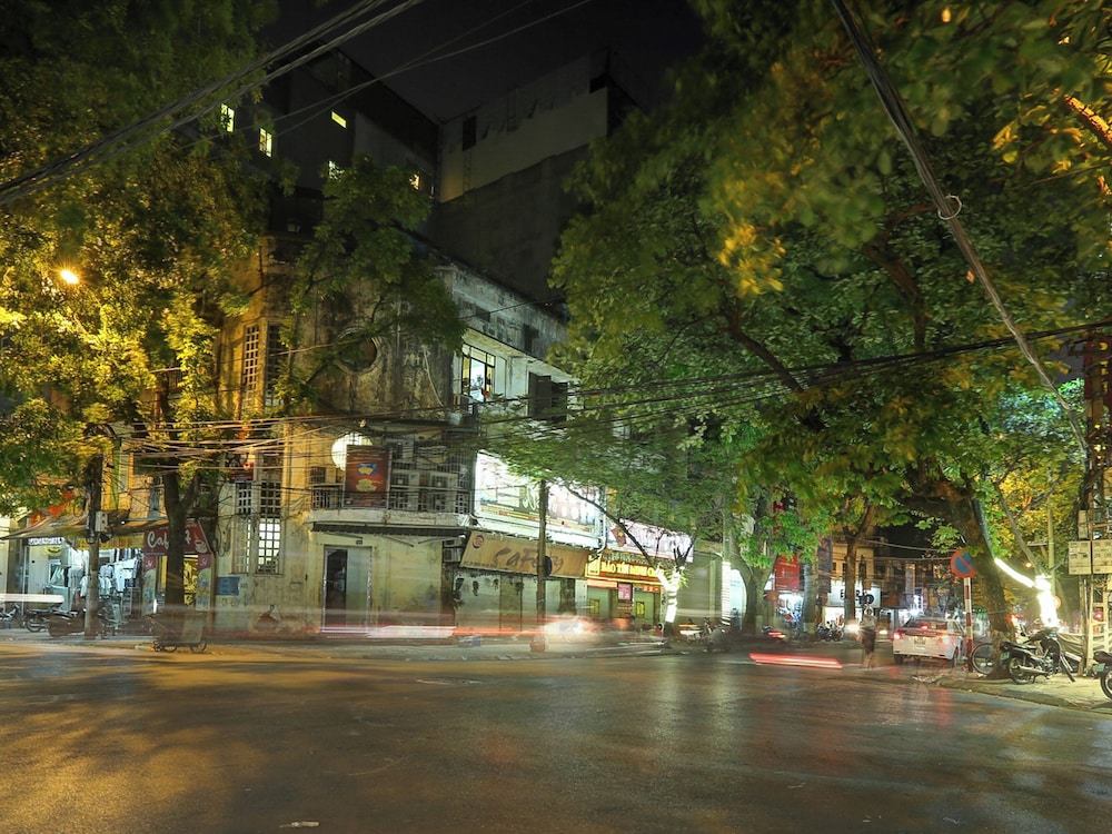 MIDORI BOUTIQUE HOTEL 43/45