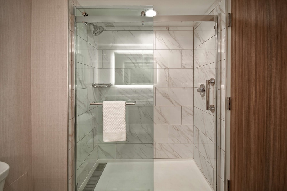 Doubletree By Hilton St Louis Airport Mo 13/59