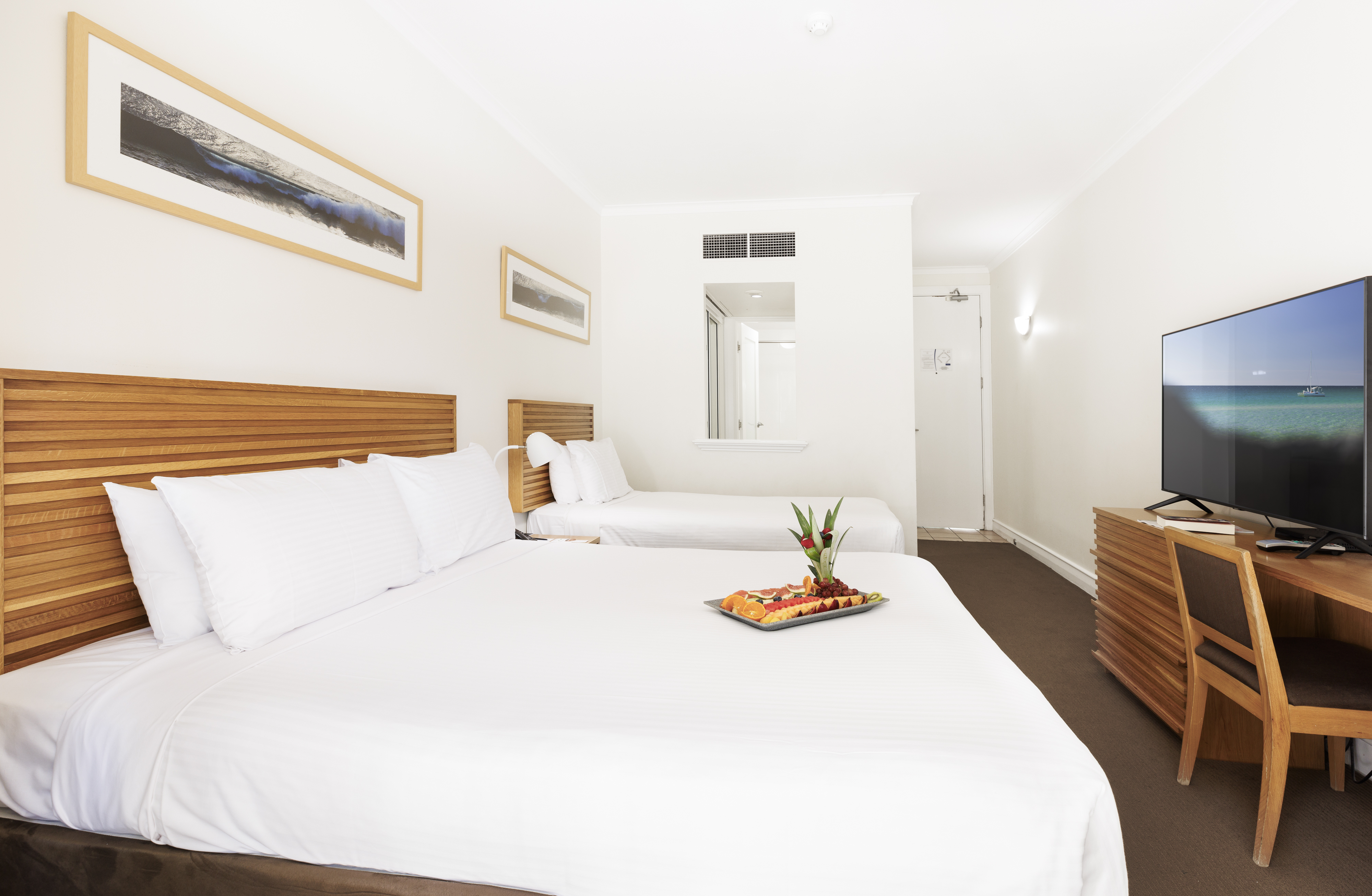 Resort, 1 Queen and 1 Single Bed, Garden View