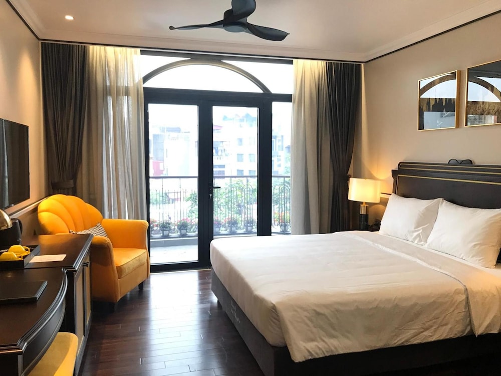 Hotel Du Monde Art 14/49