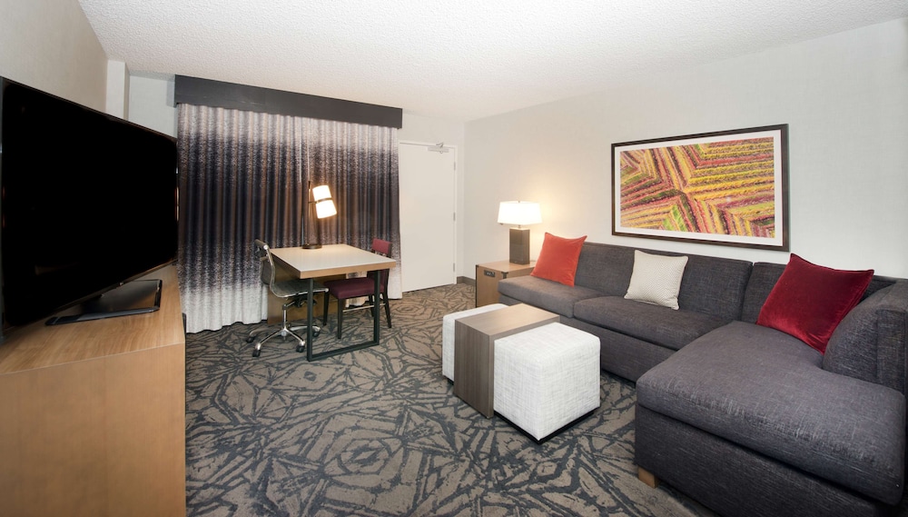 Embassy Suites Walnut Creek 39/81