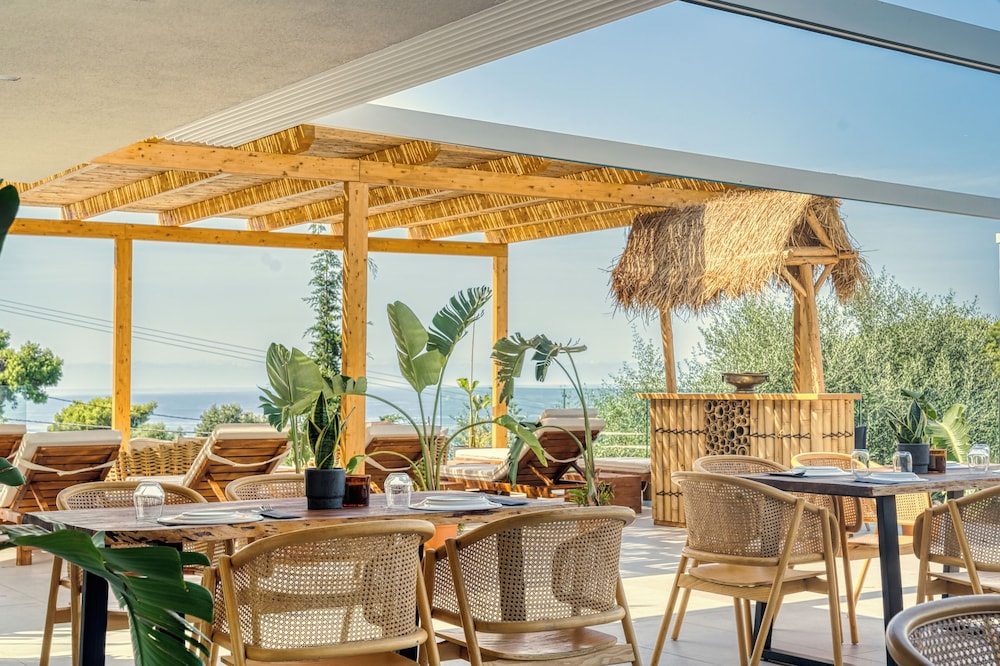 Myzith Luxury Suites 41/58