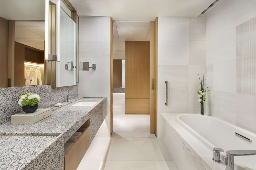 Hyatt Regency Ningbo Hangzhou Bay 48/50