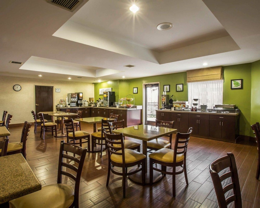Sleep Inn Asheville - Biltmore West 34/41