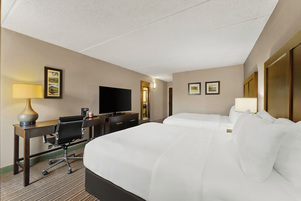 Upgrade, Queen Bed, Accessible