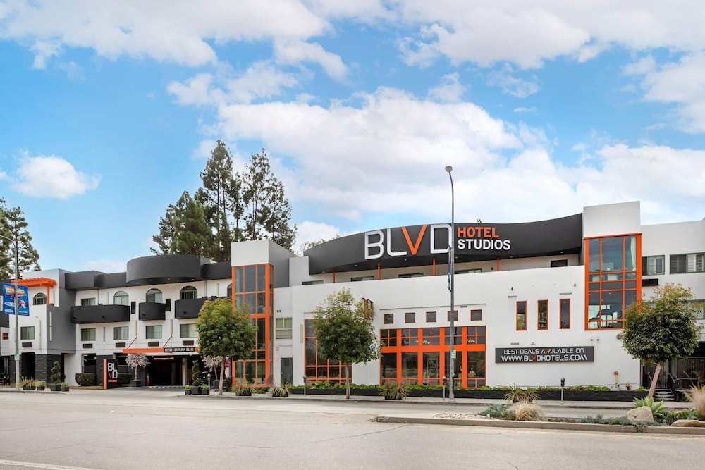 BLVD Hotel and Studios Universal-Hollywood, an Ascend Collection Hotel 6/75