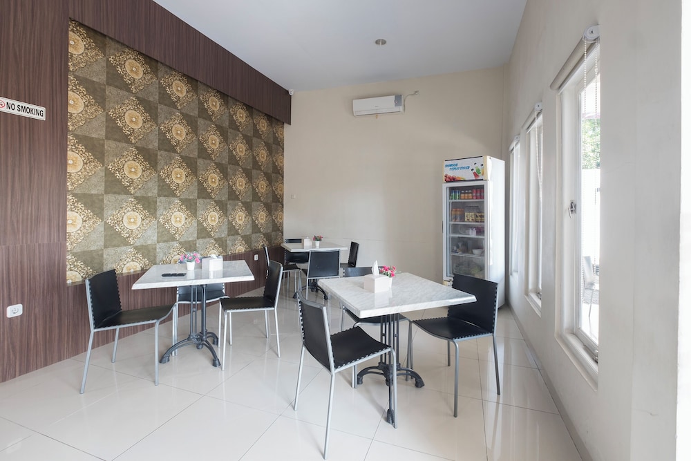 Hotel O Makassar near Pantai Losari formerly Hotel Astra Novilia 29/35
