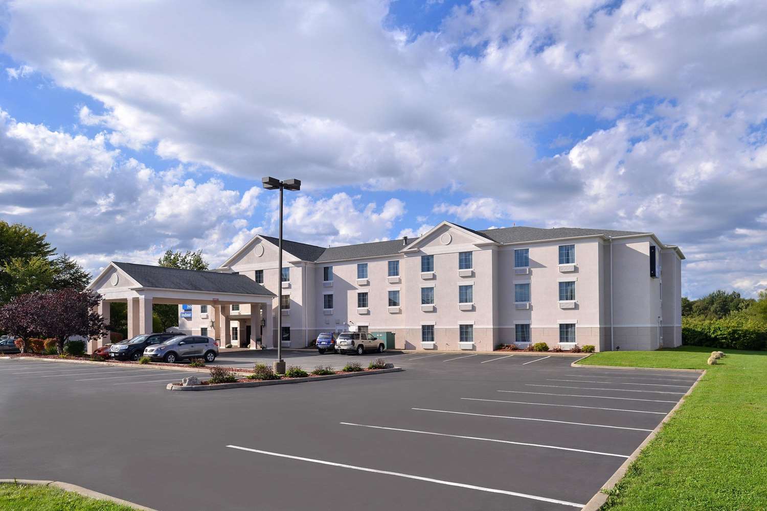 Wingate by Wyndham Grove City 22/32