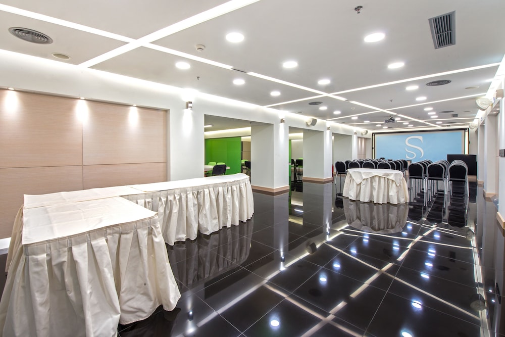 Semiramis City Hotel 43/50