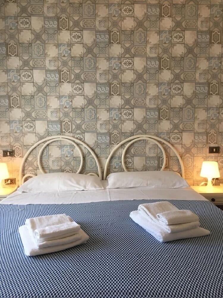 Hotel La Villa 24/49