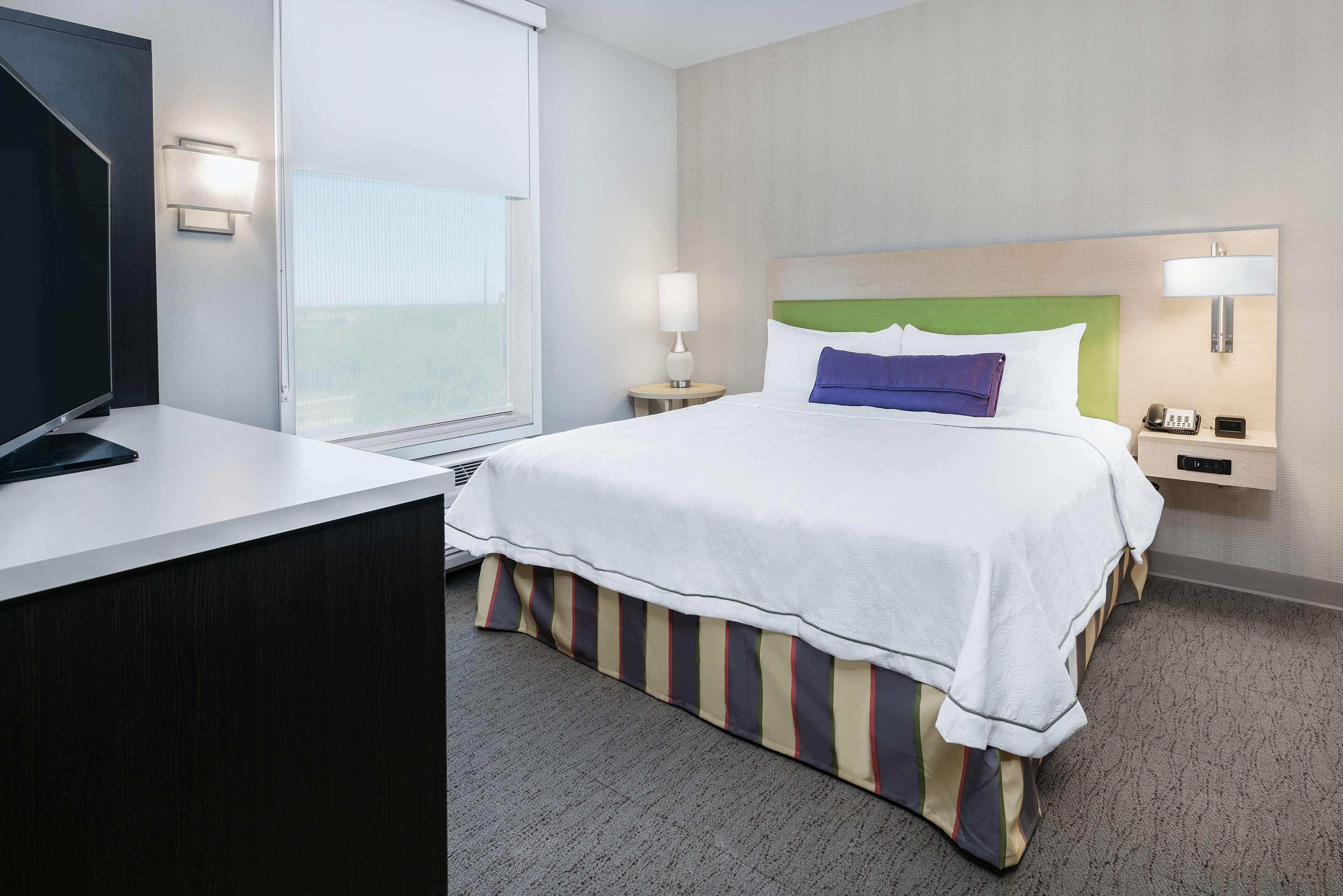 STUDIO, 2 QUEEN BEDS, ACCESSIBLE
